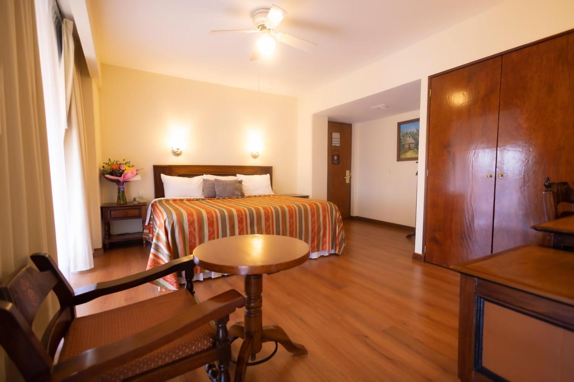 Plaza Uruapan Hotel Kültér fotó